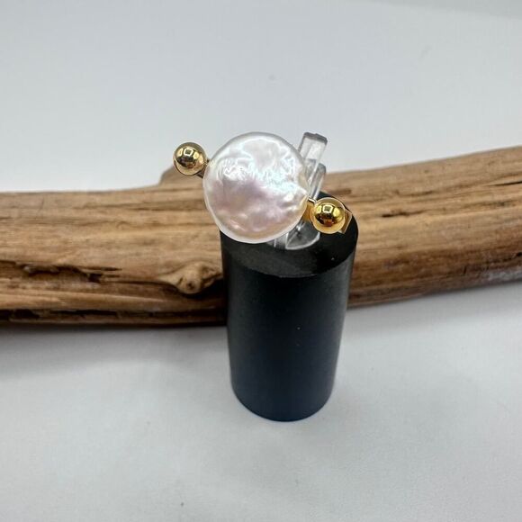 18K Gold Baroque Pearl Ring – Non-Tarnish Stainless Steel - Picture 2 of 11